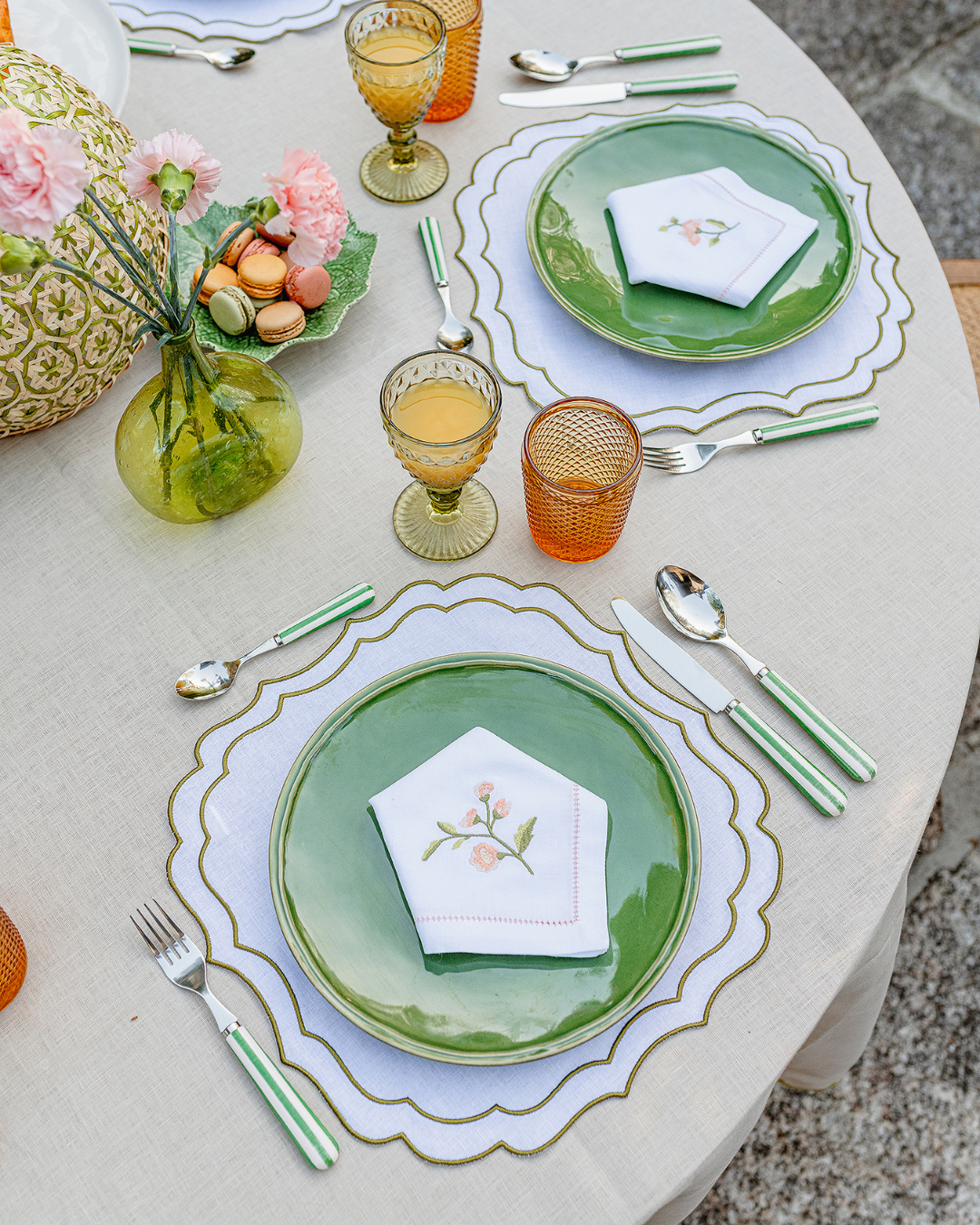 Greta Placemat, White with Green