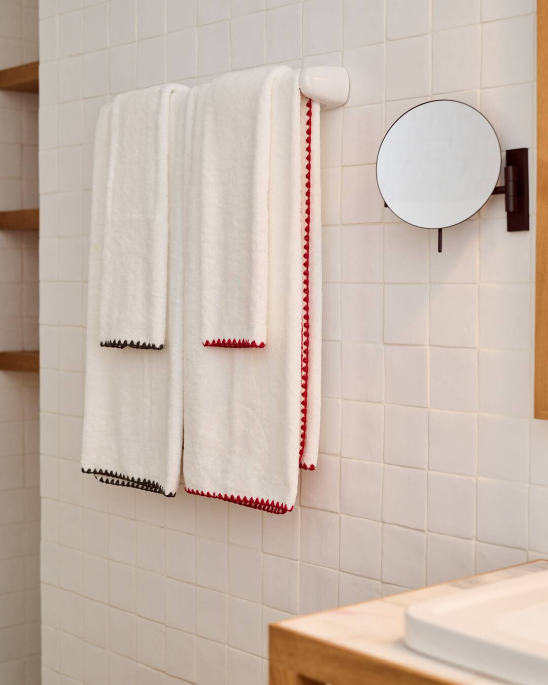 White and Red Shell Bath Towel 